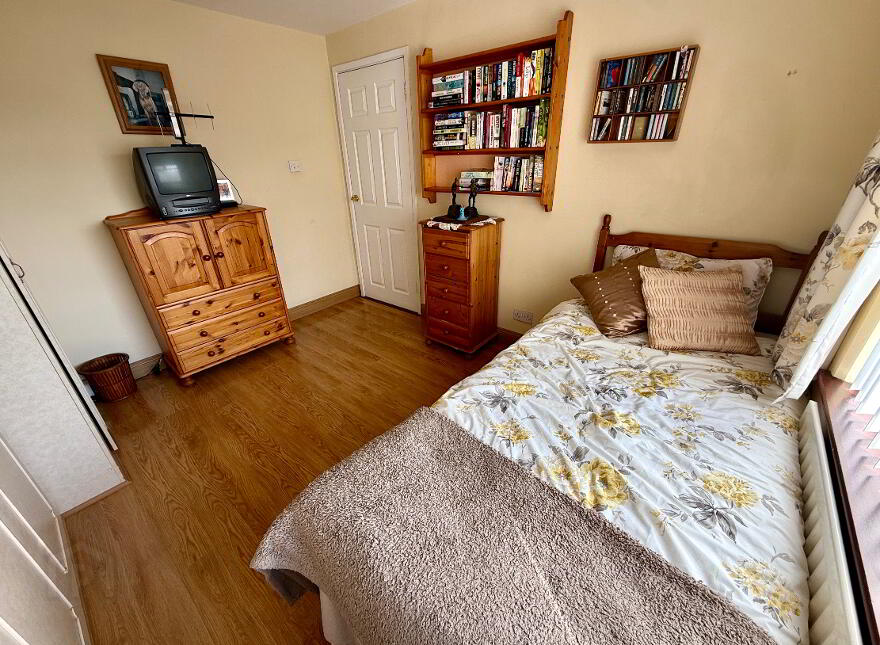 15 St John Park, Buncrana Road, Derry, BT48 8AL