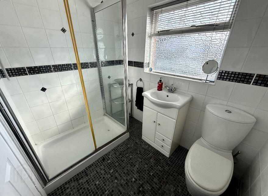 15 St John Park, Buncrana Road, Derry, BT48 8AL