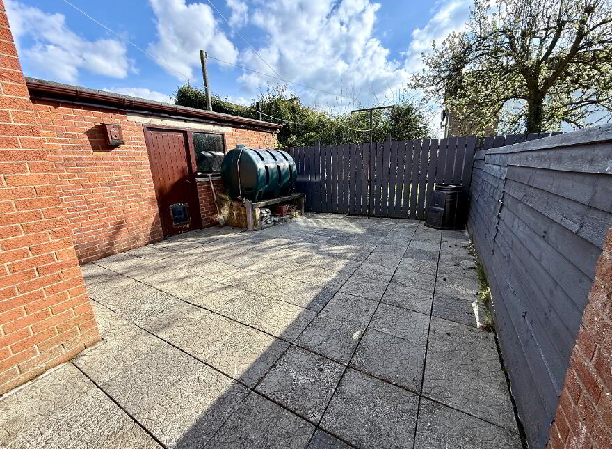 15 St John Park, Buncrana Road, Derry, BT48 8AL