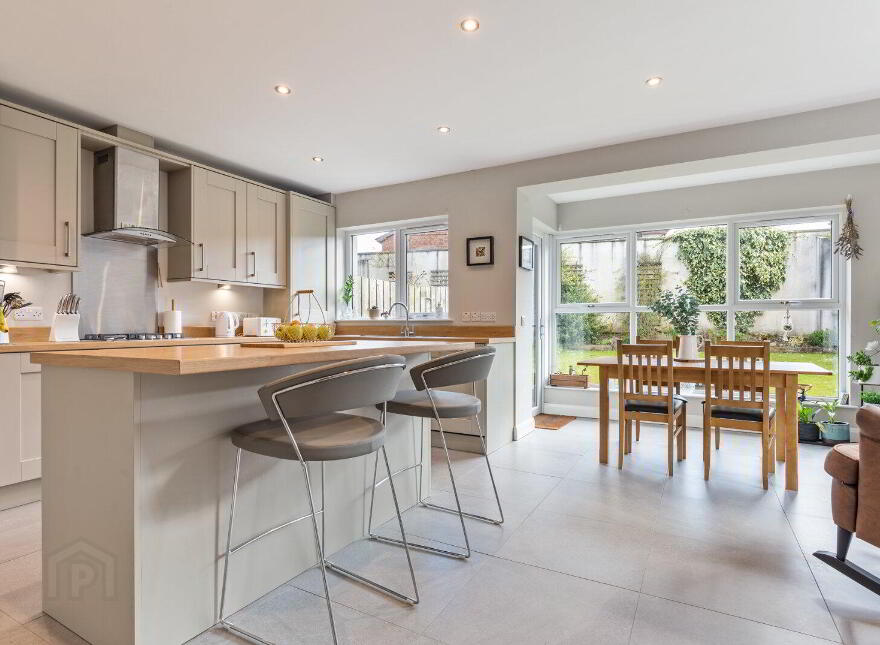 11 Royal Ascot Mews, Carryduff, Belfast, BT8 8SD