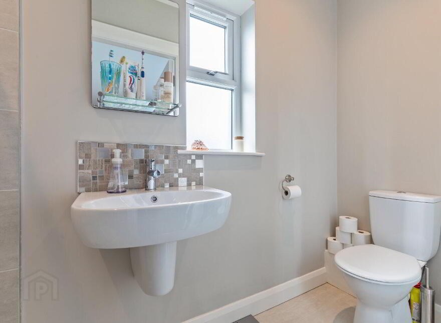 11 Royal Ascot Mews, Carryduff, Belfast, BT8 8SD