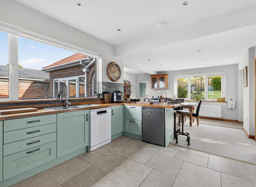 17 Cloverhill Park, Off Massey Avenue, Belfast, BT4 2JW