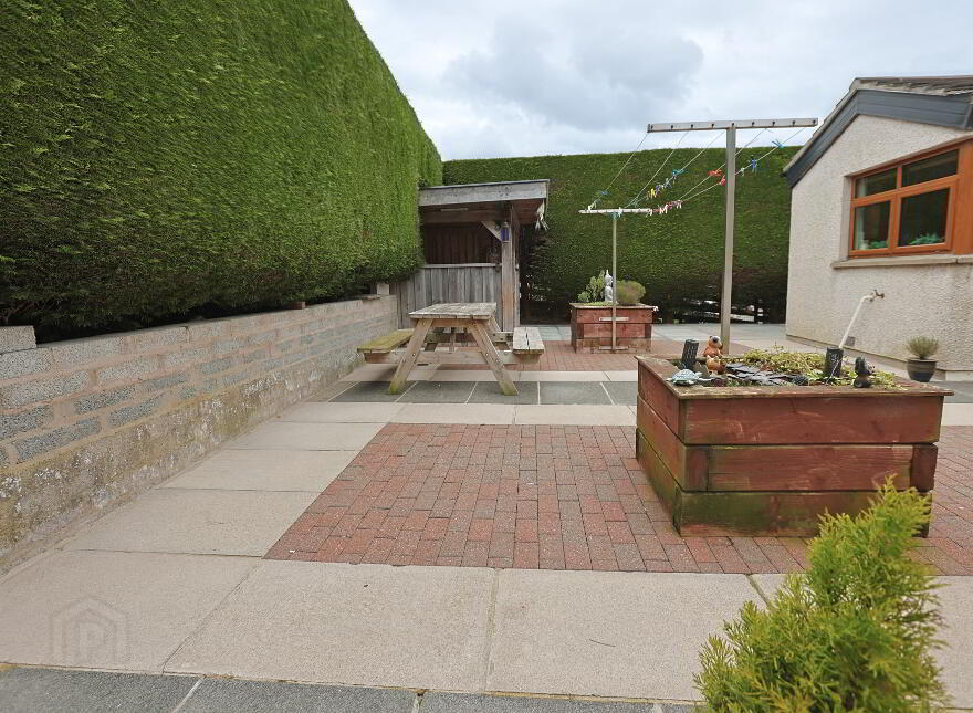 11 Castle Gardens, Richhill, Armagh, BT61 9QL