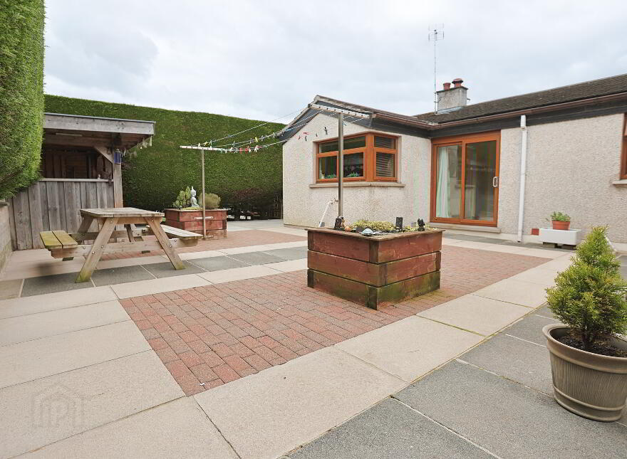 11 Castle Gardens, Richhill, Armagh, BT61 9QL