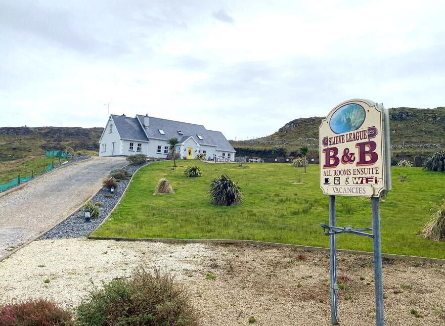 Slieve League House, Croaghlin, Teelin, F94YD23