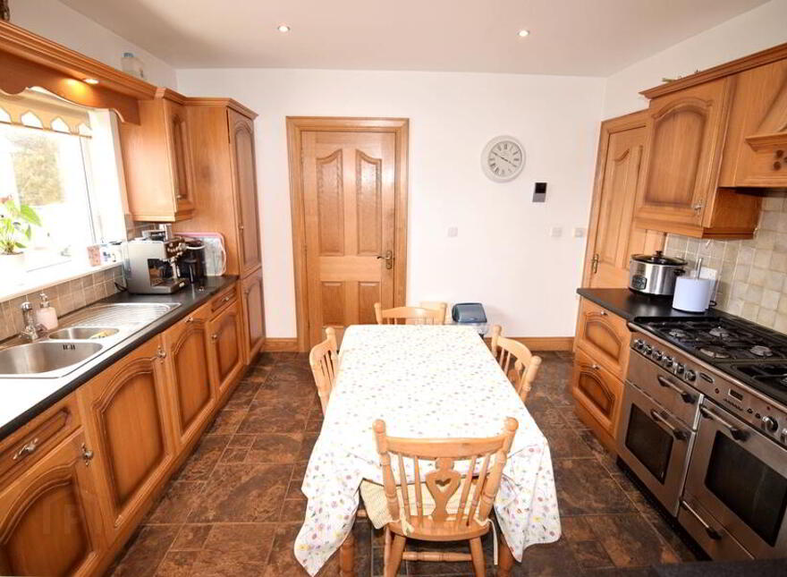 Slieve League House, Croaghlin, Teelin, F94YD23