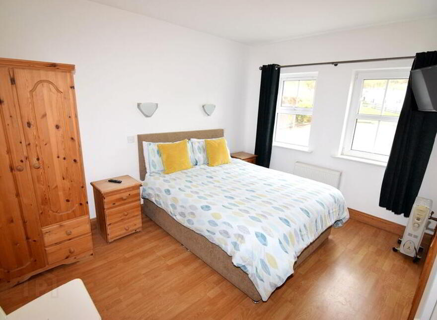 Slieve League House, Croaghlin, Teelin, F94YD23