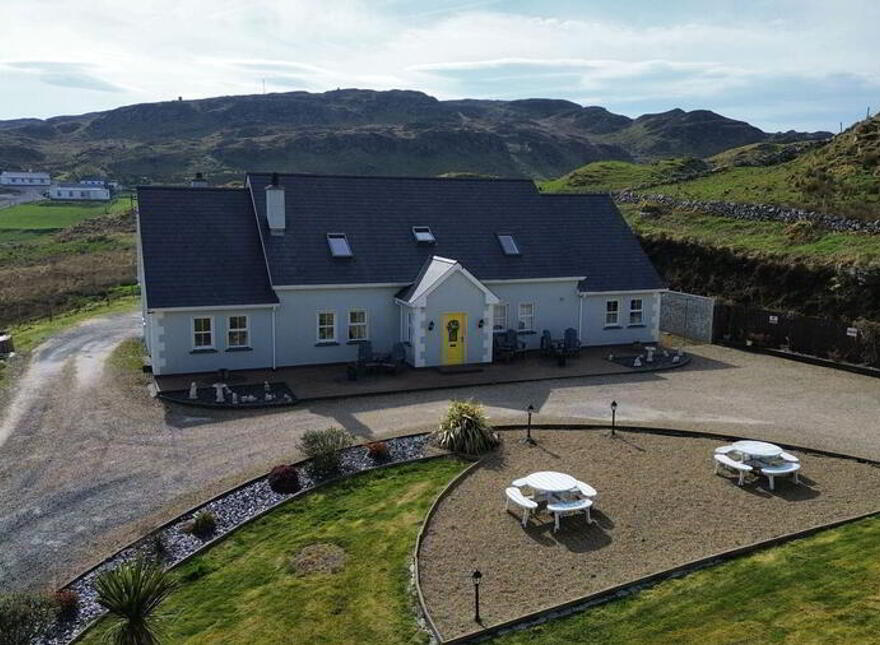 Slieve League House, Croaghlin, Teelin, F94YD23