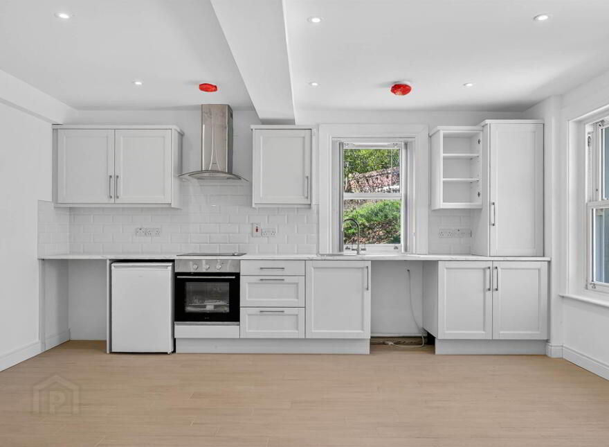 Apt 9, 51 53bridge Street, Lisburn, BT28 1XZ