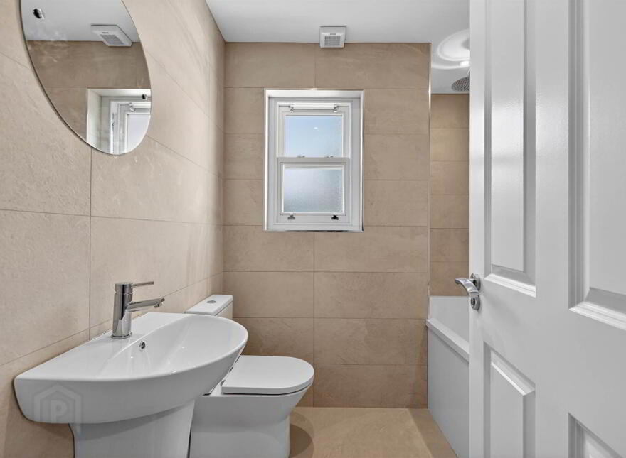 Apt 9, 51 53bridge Street, Lisburn, BT28 1XZ