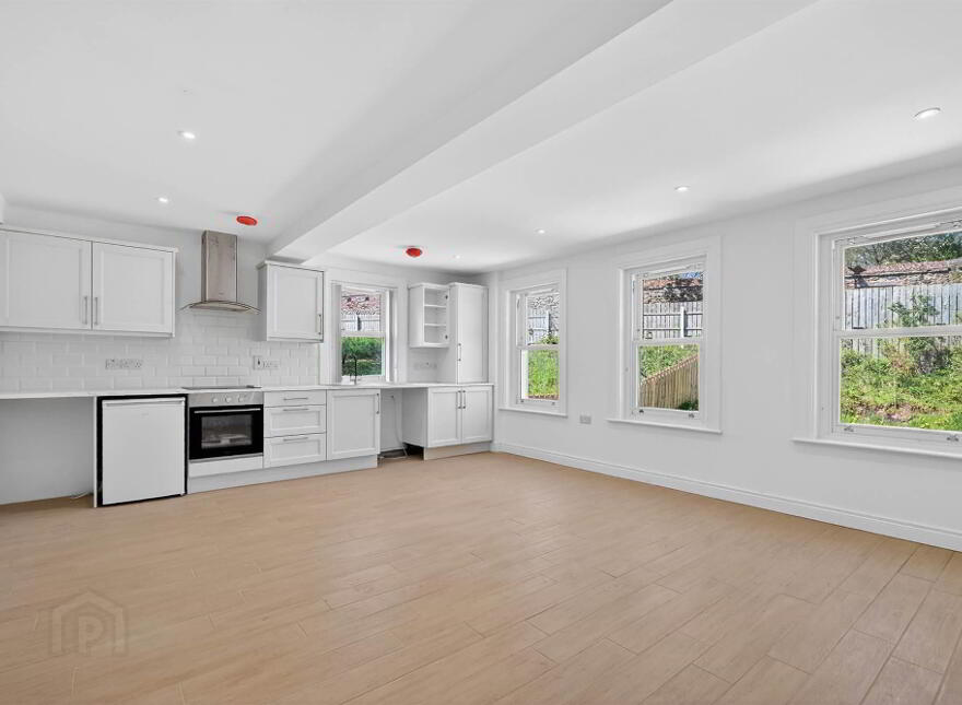 Apt 9, 51 53bridge Street, Lisburn, BT28 1XZ