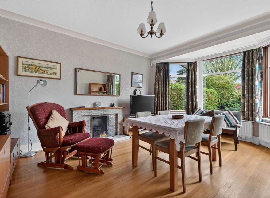 17 Strangford Avenue, Belfast, BT9 6PG