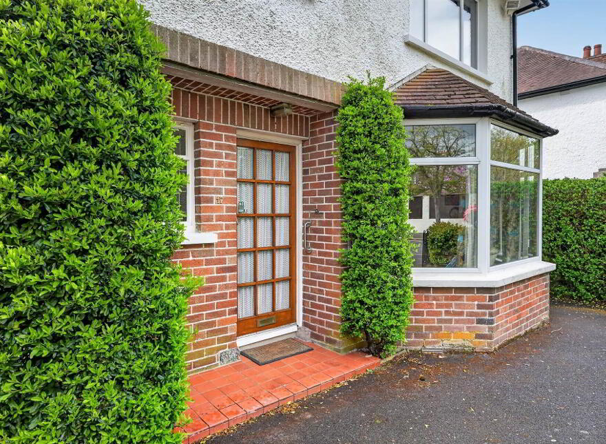 17 Strangford Avenue, Belfast, BT9 6PG