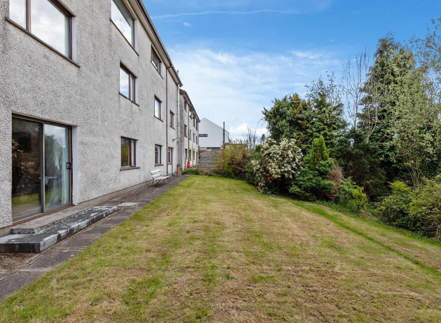 19 Church Road, Ballynahinch, BT24 8LP