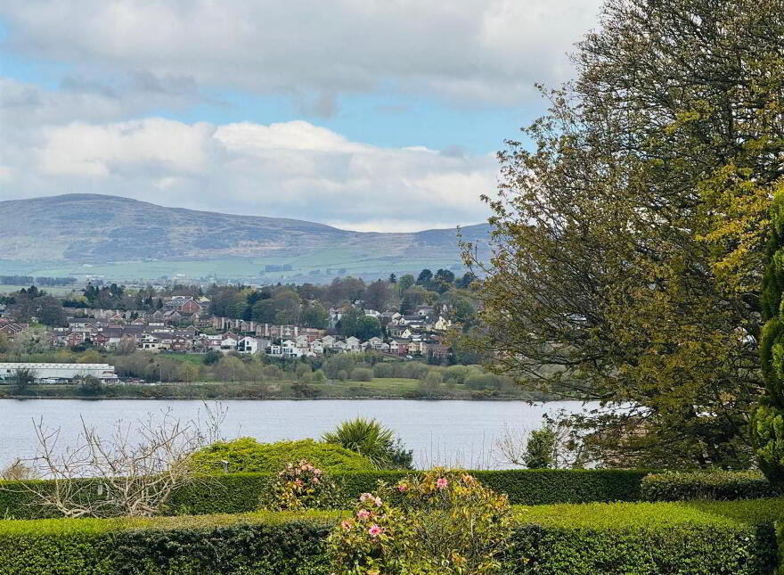 2 Caw Park, Limavady Road, L'Derry, BT47 6LZ