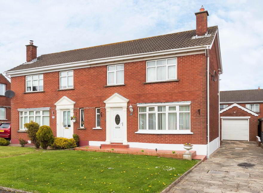 16 Ashbury Grove, Bangor, BT19 6TW