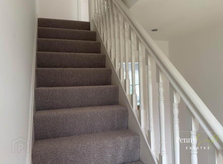 16 Ashbury Grove, Bangor, BT19 6TW