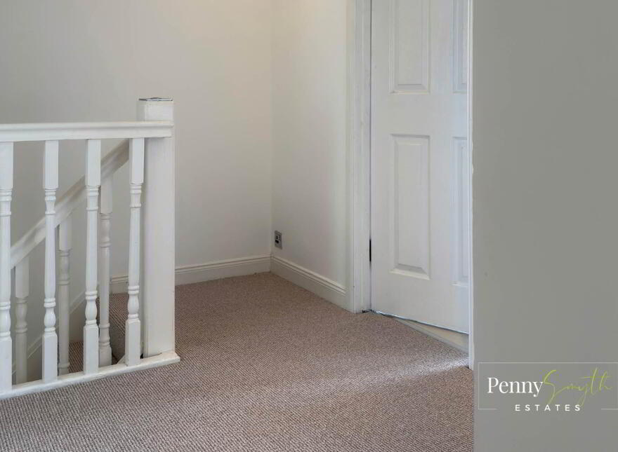 16 Ashbury Grove, Bangor, BT19 6TW