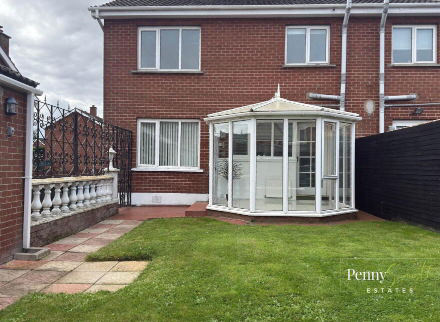 16 Ashbury Grove, Bangor, BT19 6TW