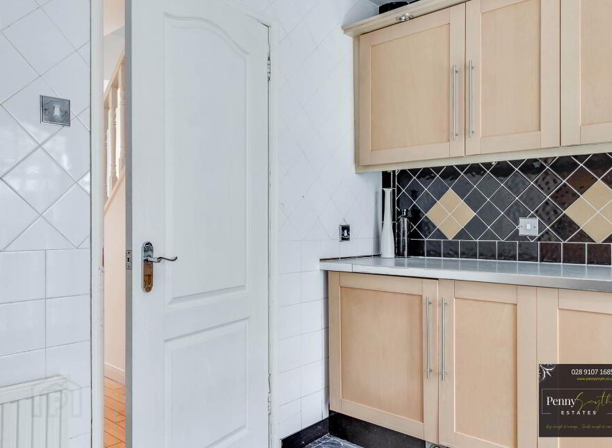 16 Ashbury Grove, Bangor, BT19 6TW
