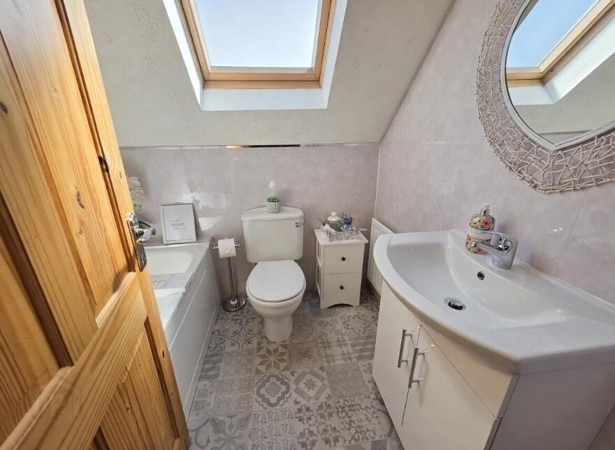 64 Tudor Road, Carrickfergus, BT38 9TU