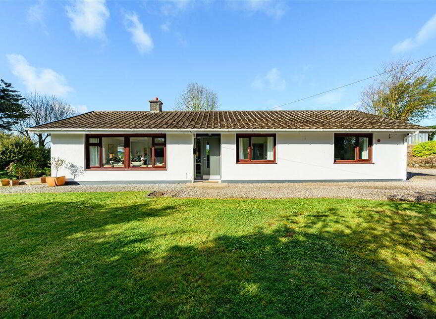 Hill Crest, Ballea Hill, Carrigaline, P43HY05