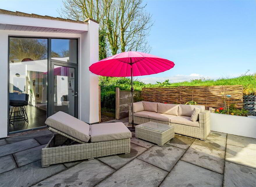 Hill Crest, Ballea Hill, Carrigaline, P43HY05
