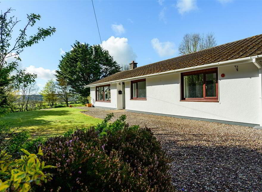 Hill Crest, Ballea Hill, Carrigaline, P43HY05