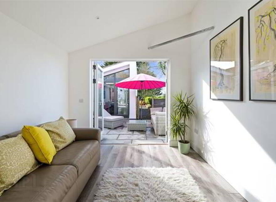 Hill Crest, Ballea Hill, Carrigaline, P43HY05