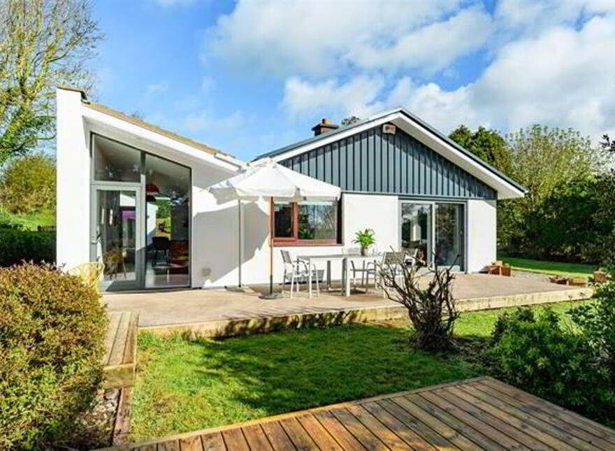 Hill Crest, Ballea Hill, Carrigaline, P43HY05