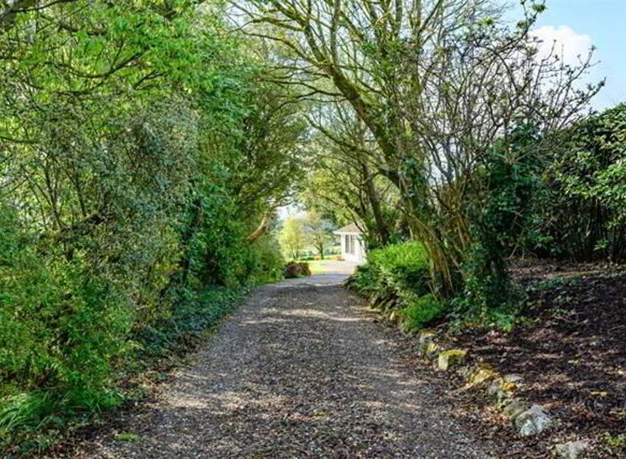 Hill Crest, Ballea Hill, Carrigaline, P43HY05