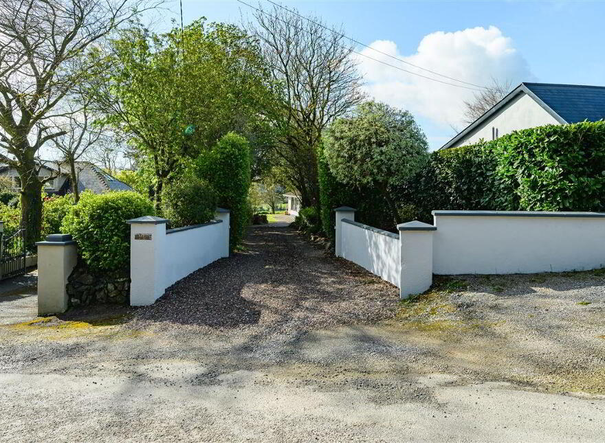 Hill Crest, Ballea Hill, Carrigaline, P43HY05