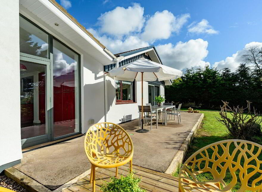 Hill Crest, Ballea Hill, Carrigaline, P43HY05