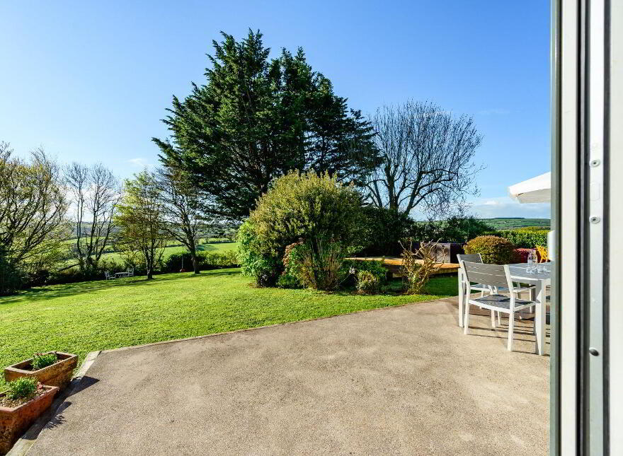 Hill Crest, Ballea Hill, Carrigaline, P43HY05