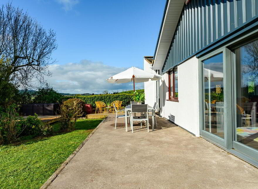 Hill Crest, Ballea Hill, Carrigaline, P43HY05