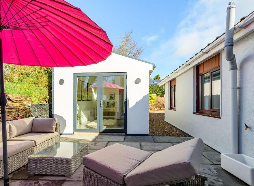 Hill Crest, Ballea Hill, Carrigaline, P43HY05
