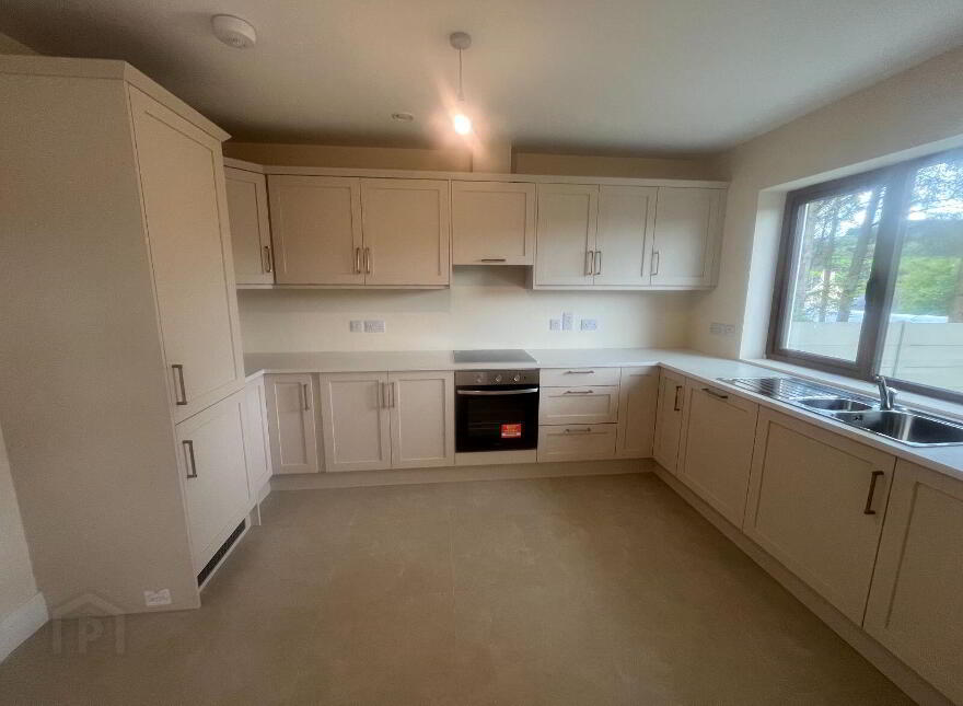 19 Carraig Naofa, Durrus, P75E407