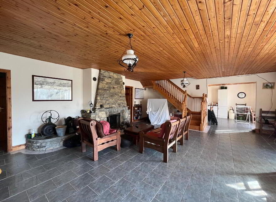 Rathcool, Schull, P81EW77