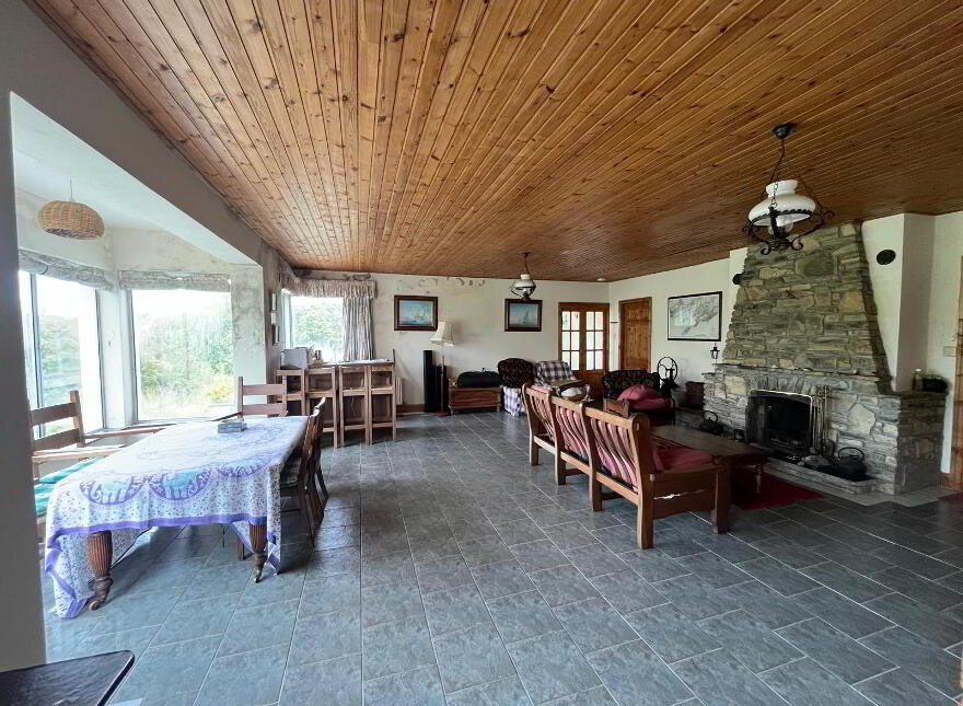Rathcool, Schull, P81EW77