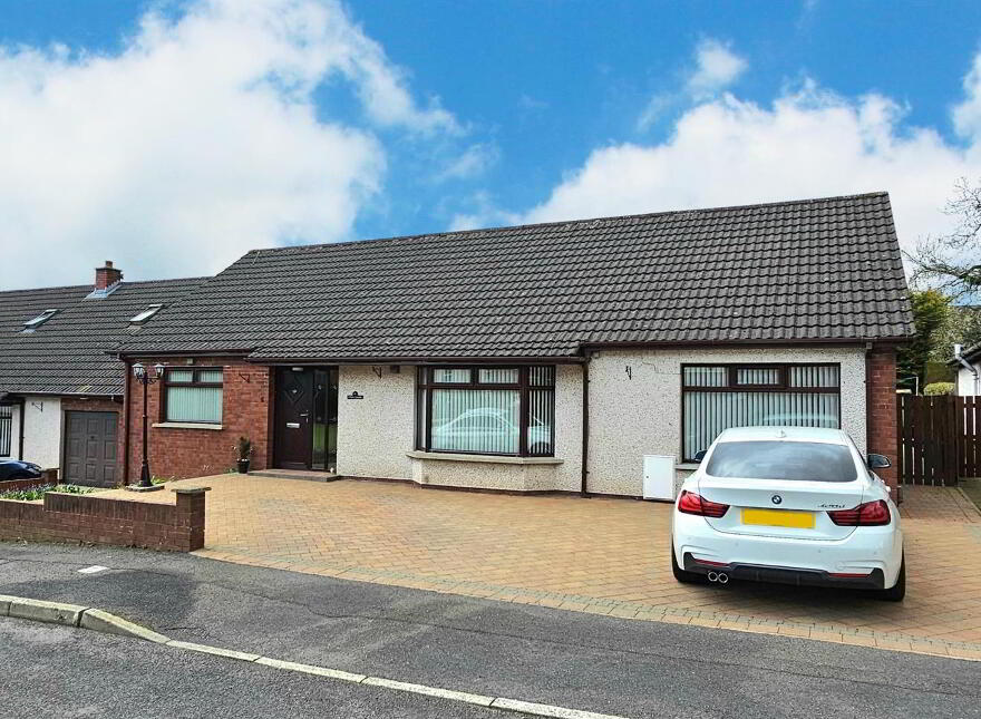 5 Rose Gardens, Carrickfergus, BT38 8FD