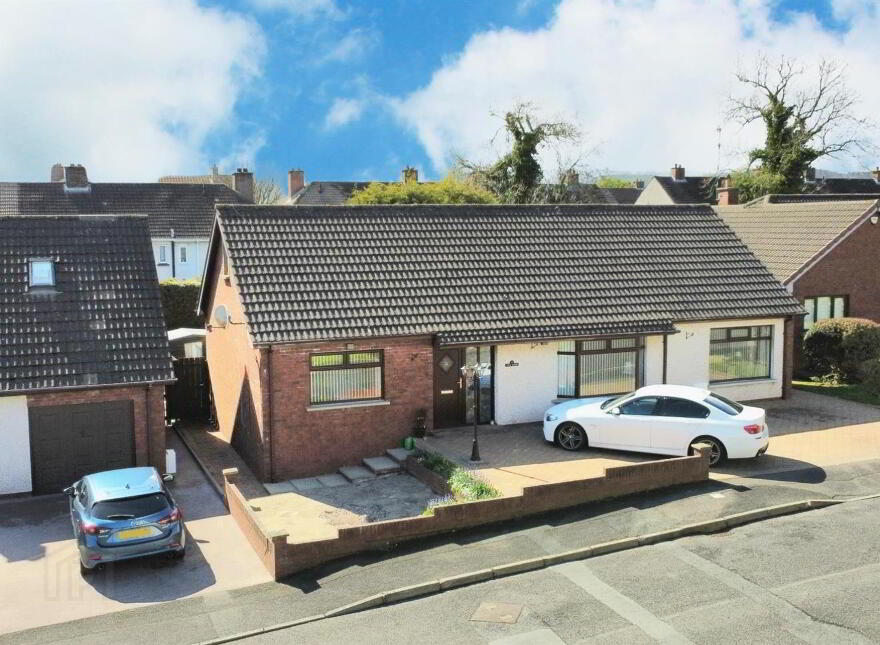 5 Rose Gardens, Carrickfergus, BT38 8FD