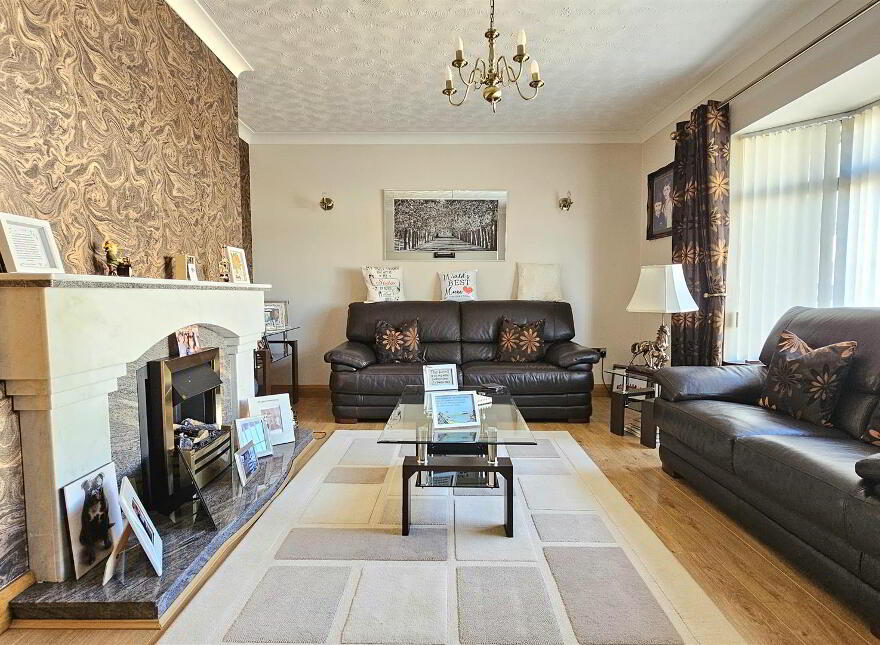 5 Rose Gardens, Carrickfergus, BT38 8FD