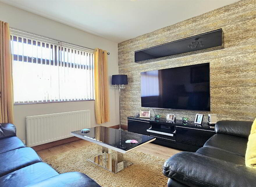 5 Rose Gardens, Carrickfergus, BT38 8FD