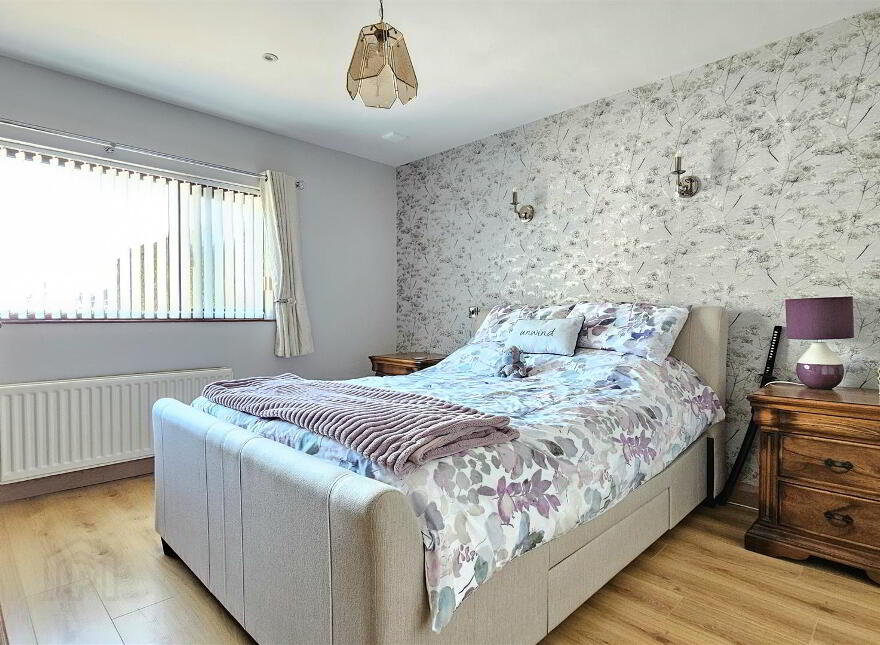 5 Rose Gardens, Carrickfergus, BT38 8FD