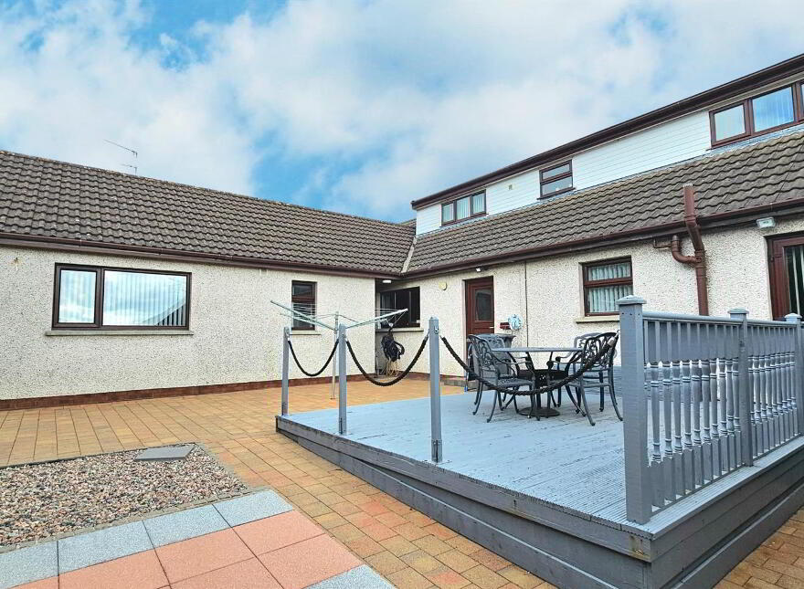 5 Rose Gardens, Carrickfergus, BT38 8FD