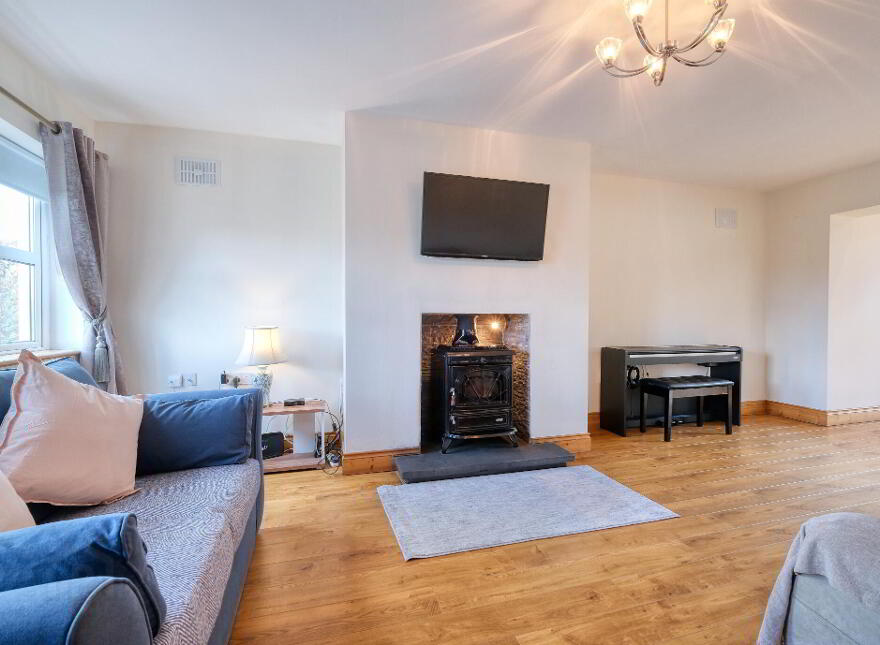 2 Saint John's, Ballinalee, N39W276