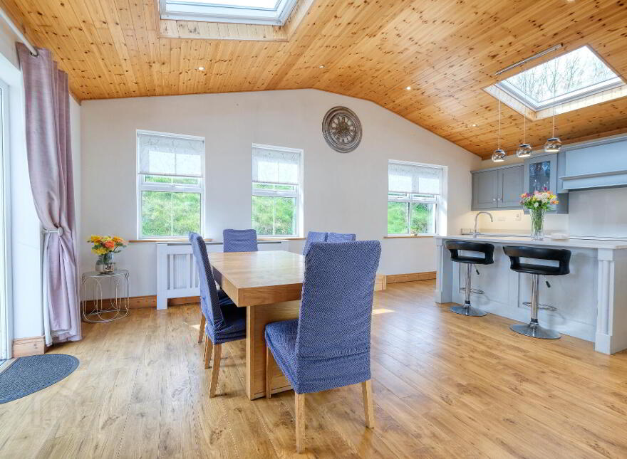 2 Saint John's, Ballinalee, N39W276