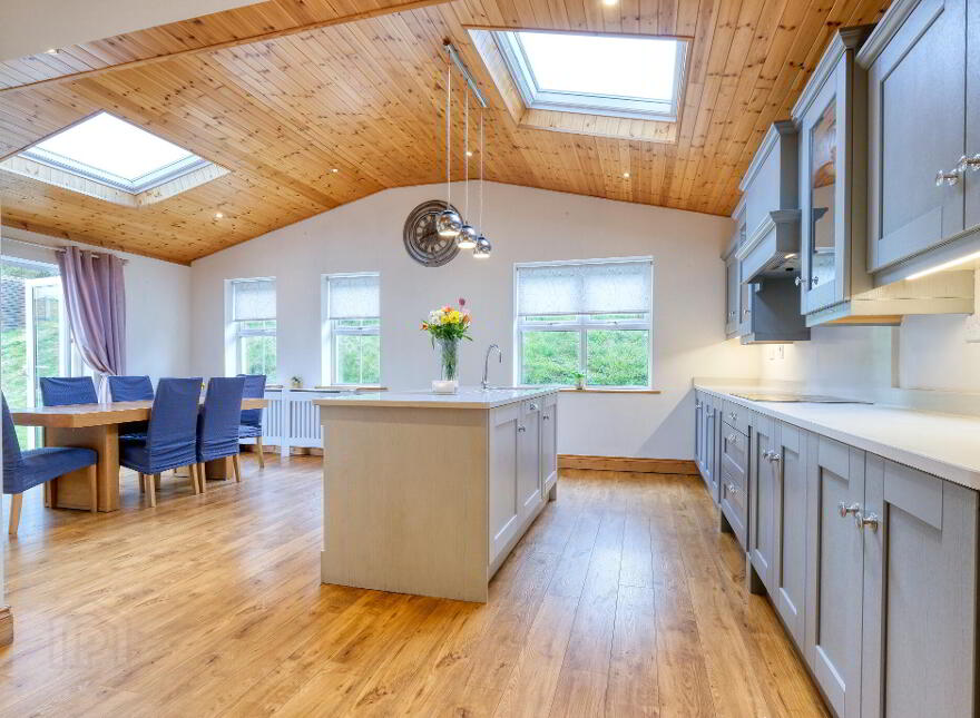 2 Saint John's, Ballinalee, N39W276