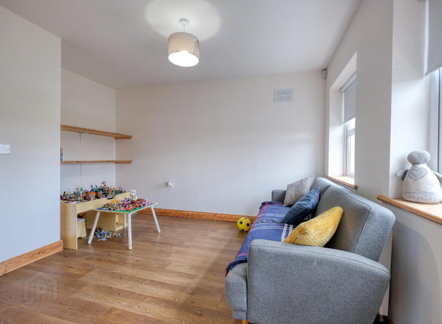 2 Saint John's, Ballinalee, N39W276
