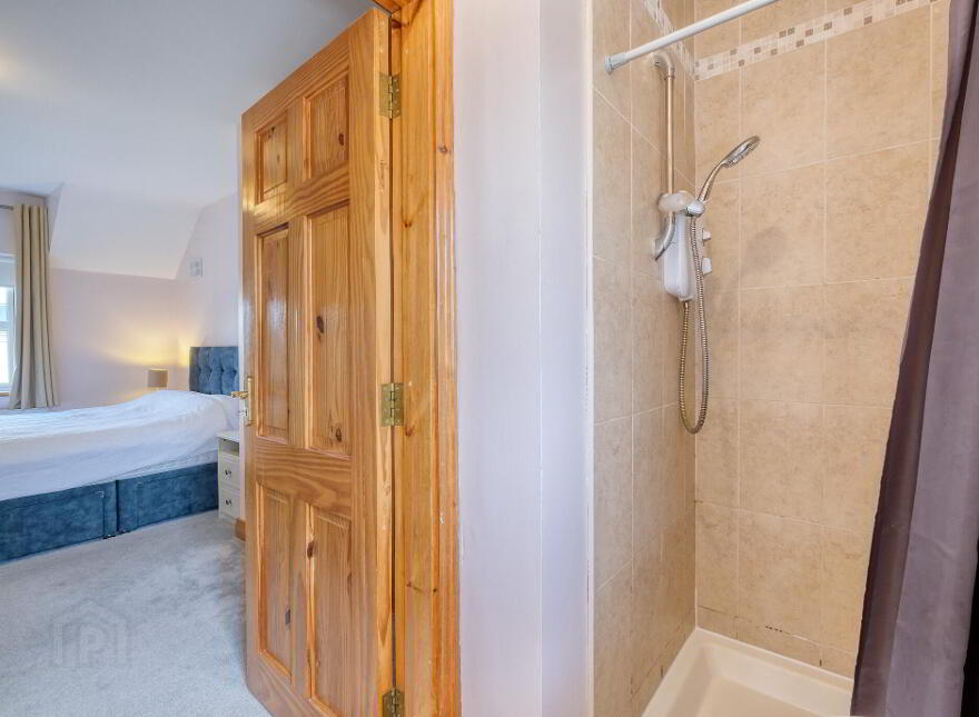 2 Saint John's, Ballinalee, N39W276